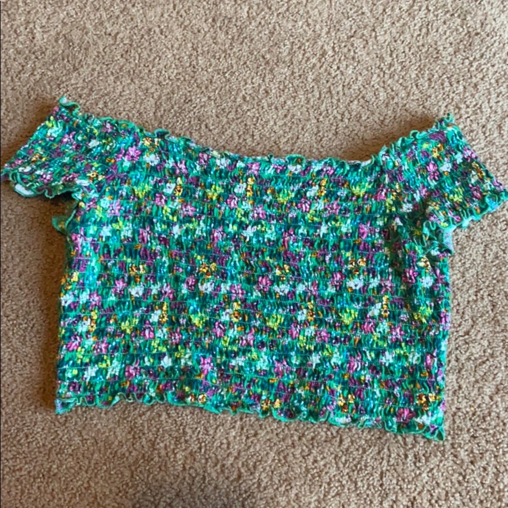Green floral crop top